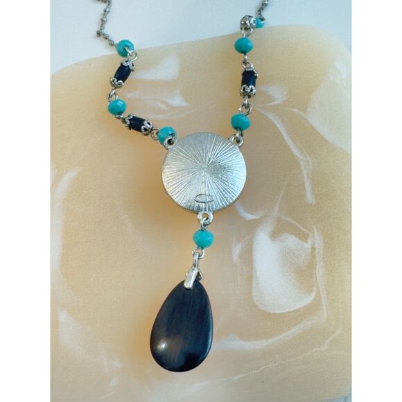 Vintage Avon Turquoise Blue Medallion Necklace - Picture 4 of 5